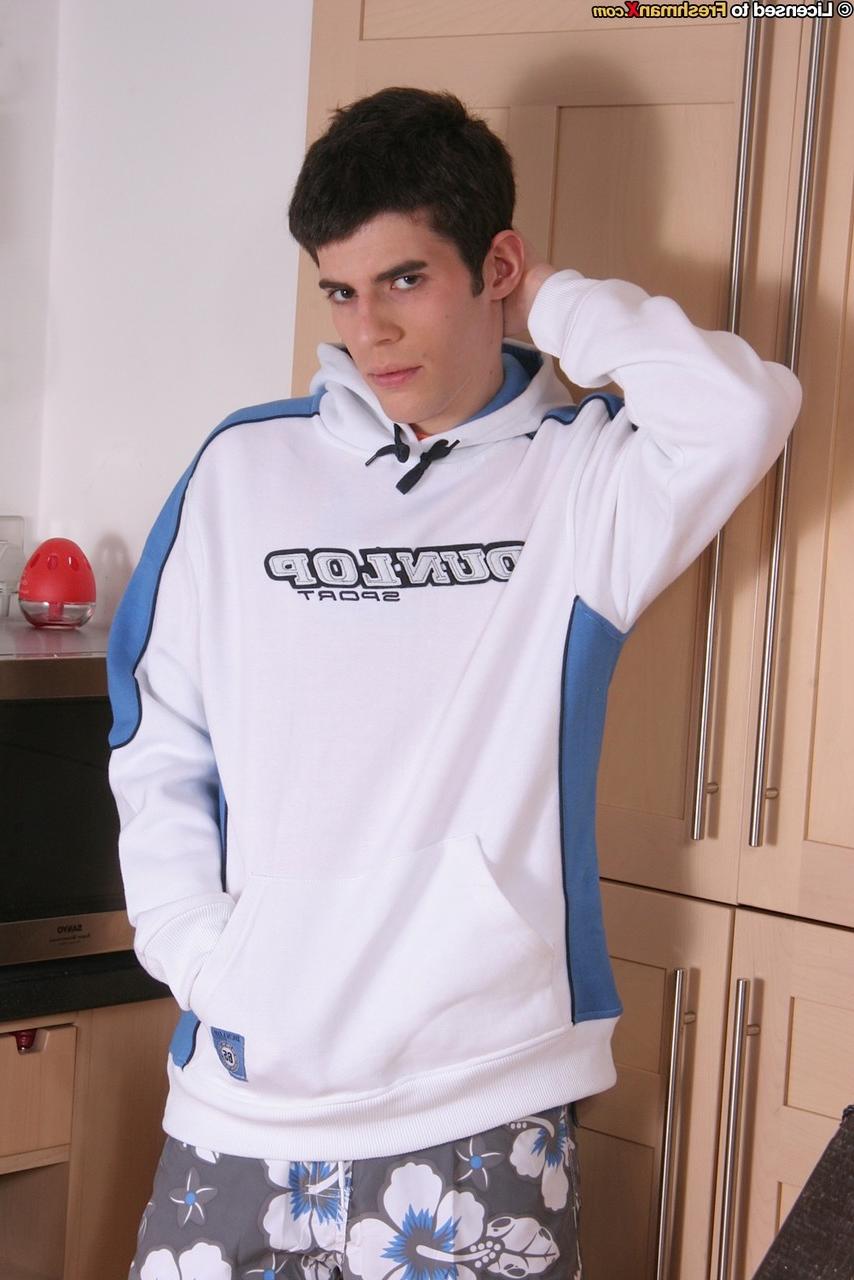 20P Gay brunette Daniel Rossi strips to his socks & masturbates on the floor
