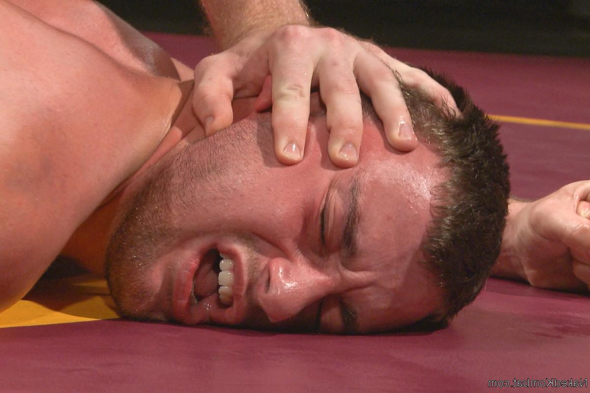 20P Kombat desnudo Doug Acre, Scott Harbor