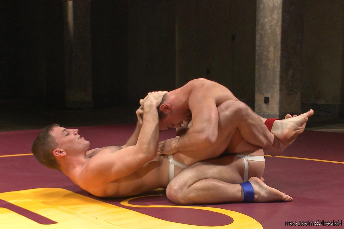 20P Kombat desnudo Doug Acre, Scott Harbor