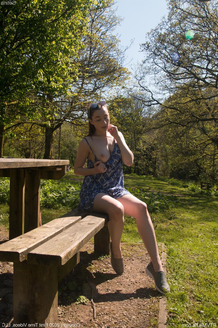 20P Pretty amateur babe Setina strips in nature & massages her boobs & bald pussy