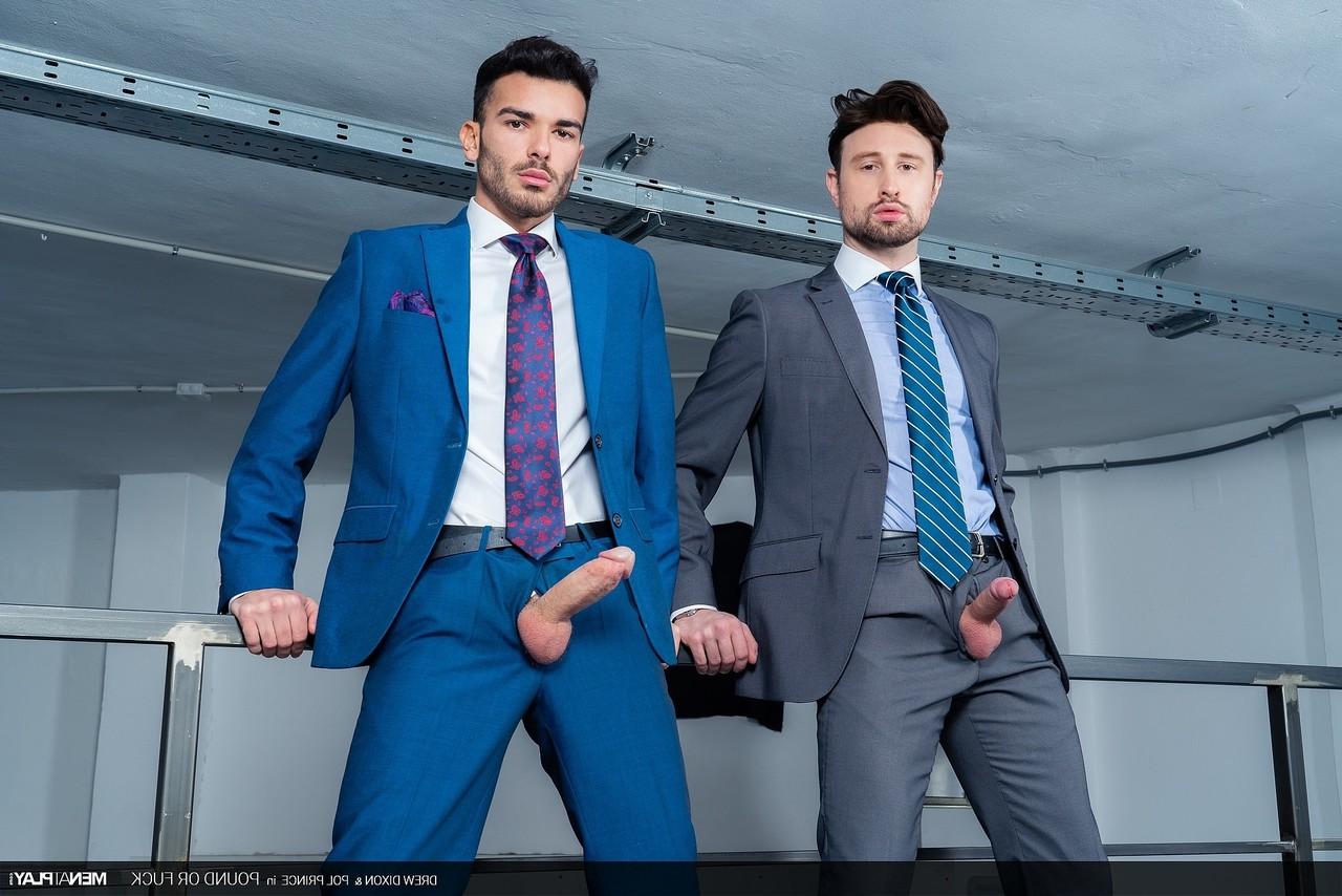 20P Los hombres gay Drew Dixon y Pol Prince tienen sexo anal y se comen el semen