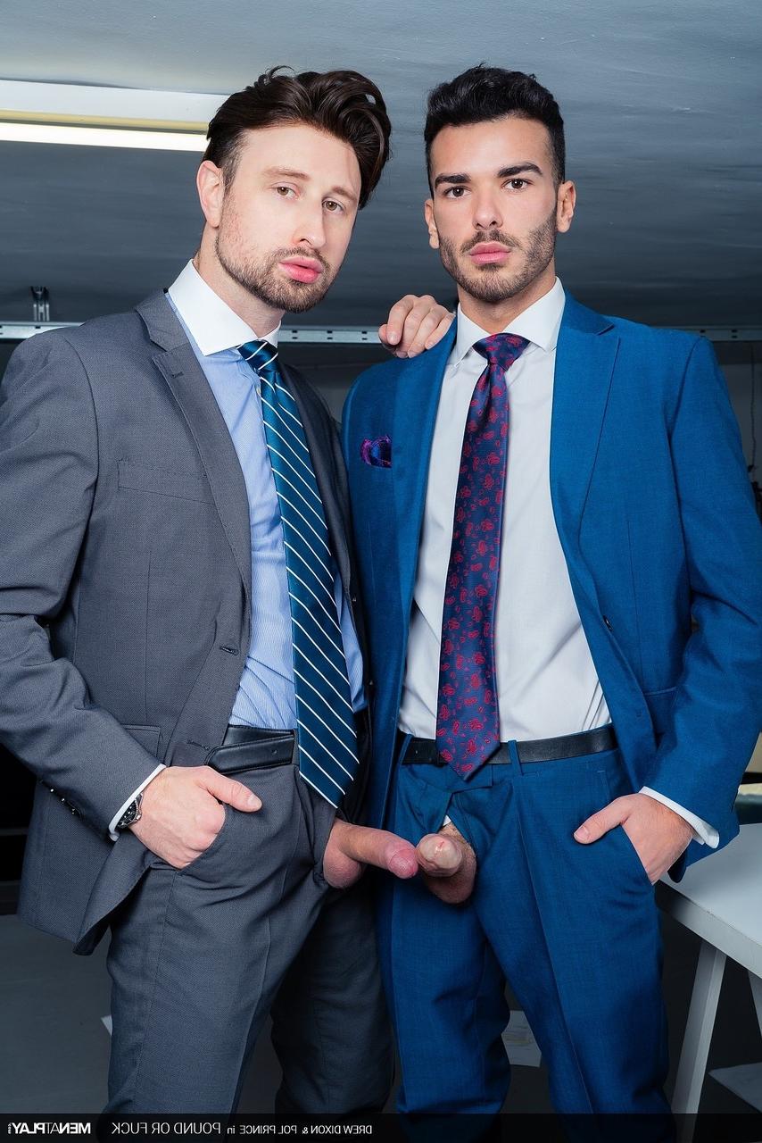 20P Los hombres gay Drew Dixon y Pol Prince tienen sexo anal y se comen el semen