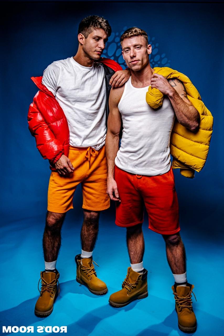 20P Die attraktiven schwulen Männer Elliot Finn und Justin Matthews haben wilden Hardcore-Analsex