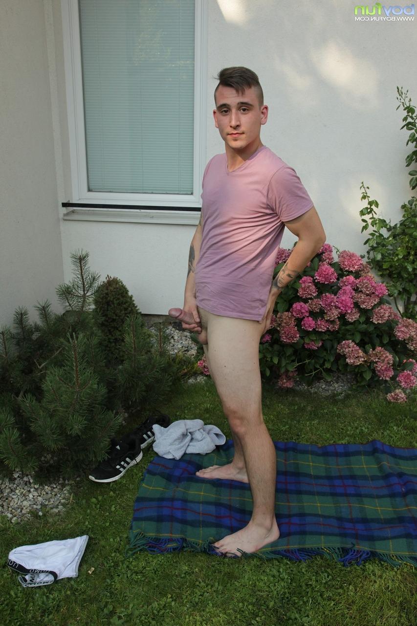 20P Boy Fun Joshua Czech