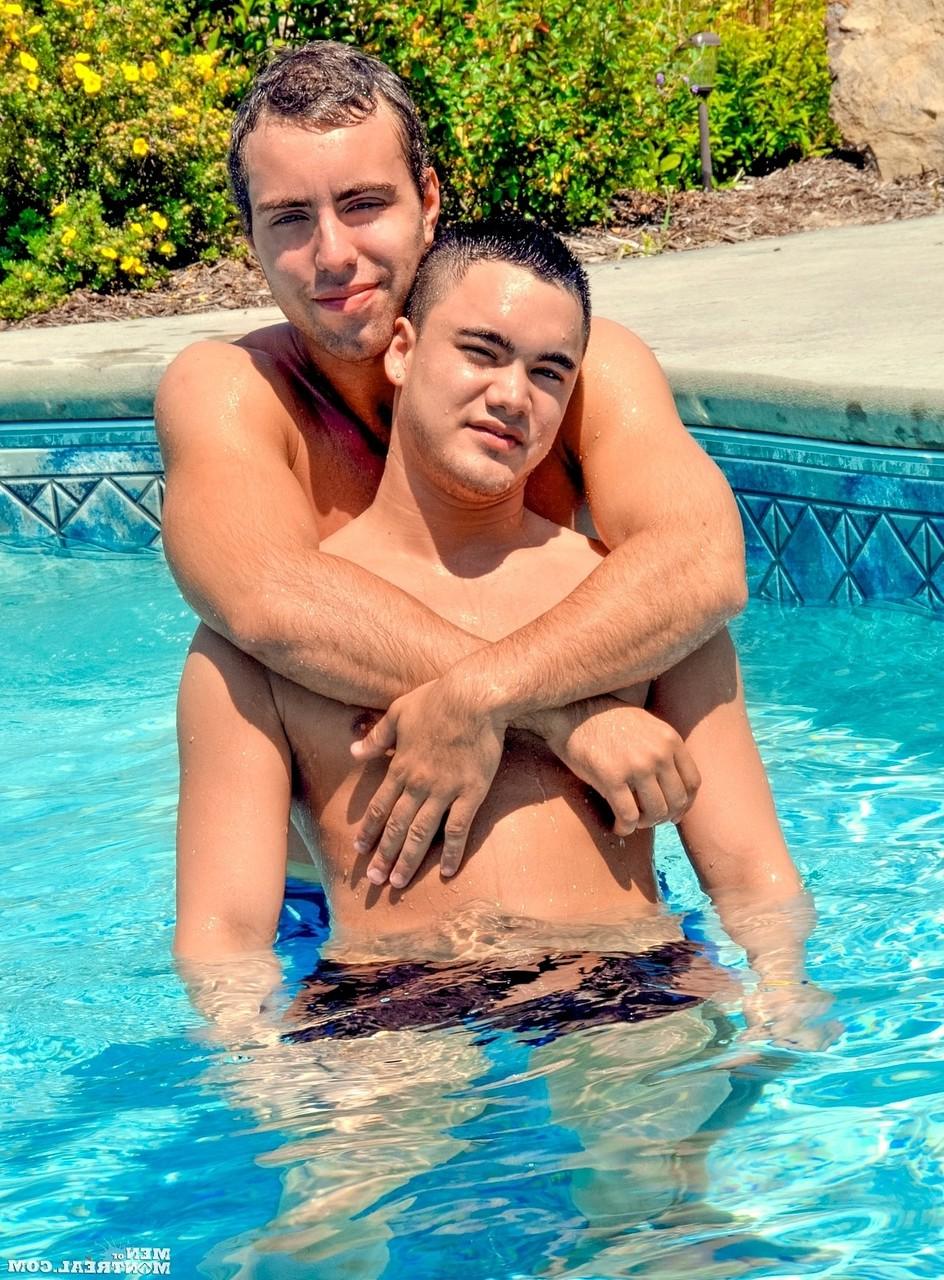 15P Os gays Alec Leduc e Keylan se dão um BJ e fazem sexo anal ao ar livre
