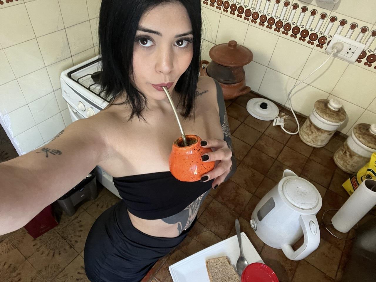 11P OnlyFans Mili Pie Mili Pie