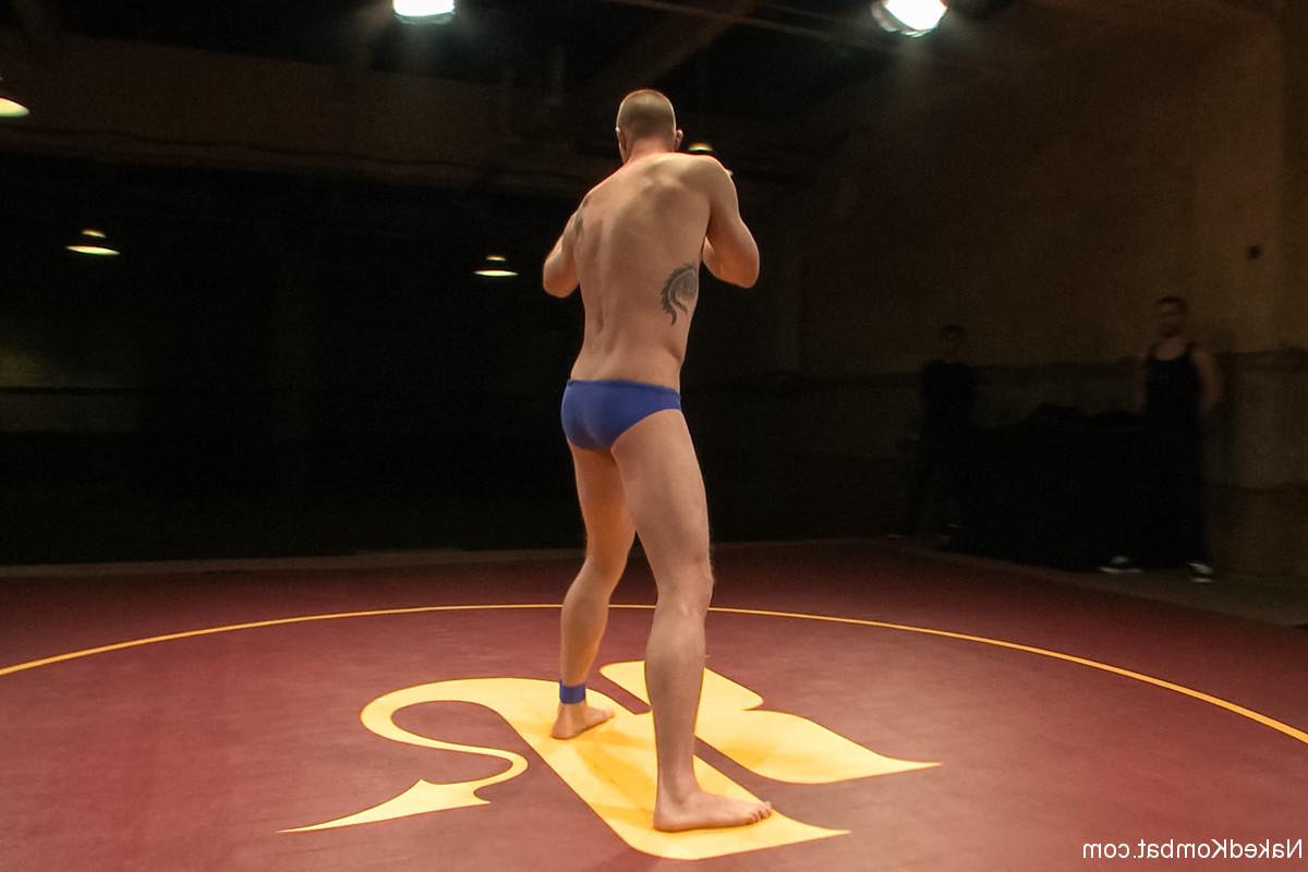 20P Kombat desnudo Blake Daniels, Will Parks