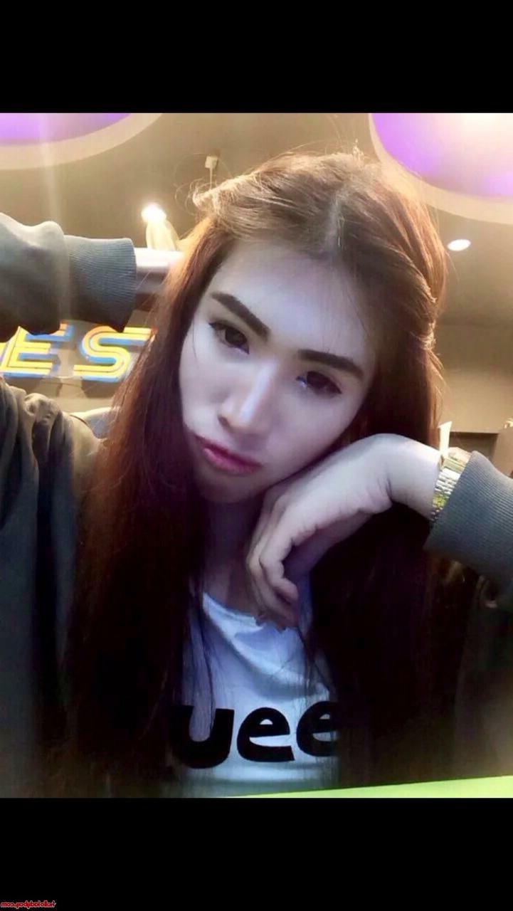 20P Hello Ladyboy 