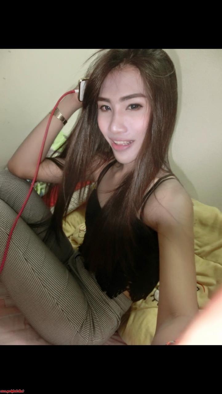 20P Hello Ladyboy 