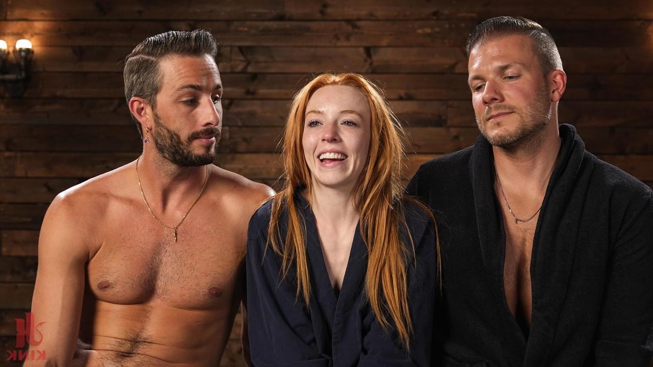20P Die rothaarige Teenagerin Madi Collins lässt sich in einem Dreier gefesselt ins Gesicht und in die Möse ficken