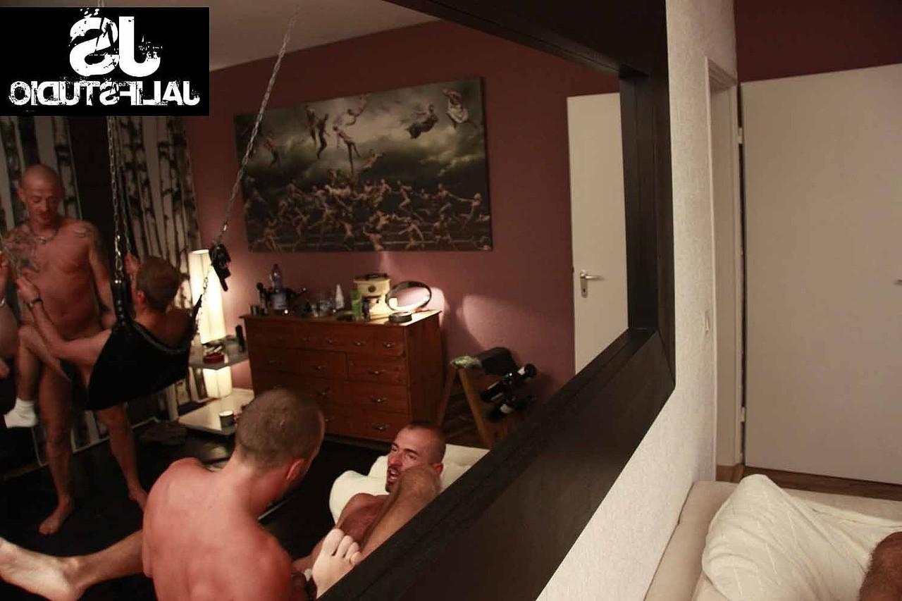 20P Muscular gay men give each other a blowjob and have wild anal sex