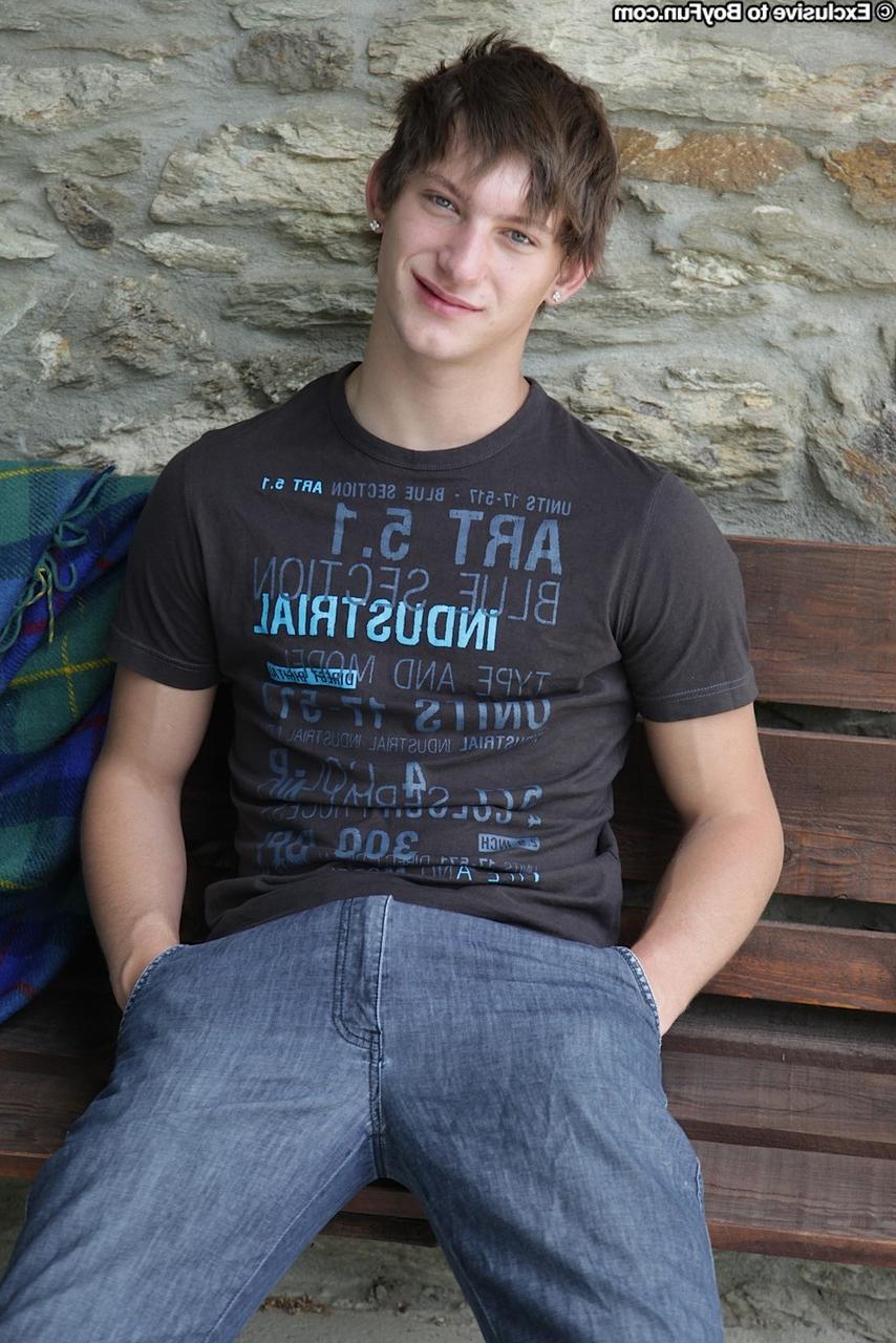20P Handsome boy Myles shows off his hard uncut cock & jerks off until he cums