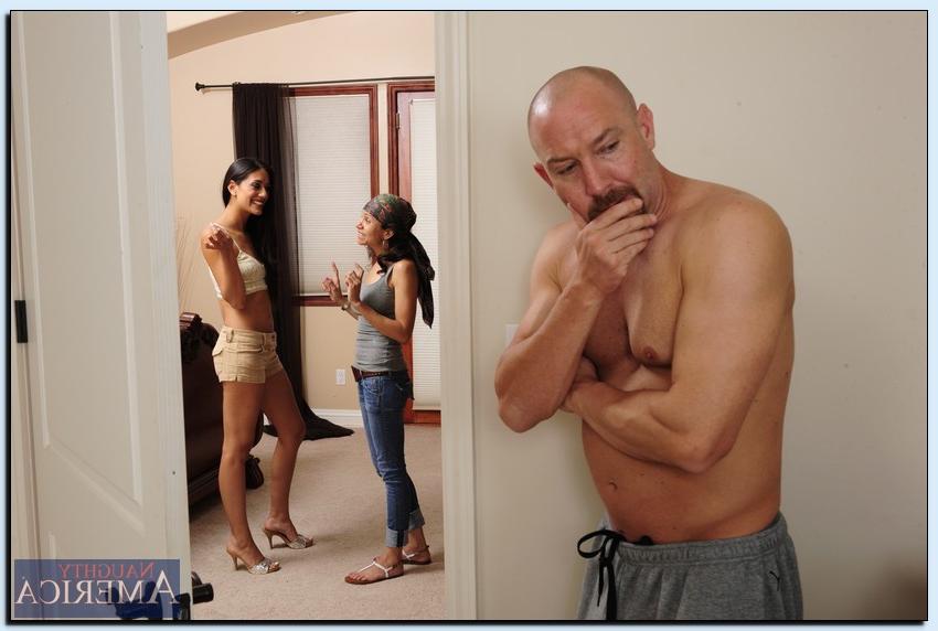 16P Slutty Latina Lyla Storm obtient ses trous serrés forés par un garçon coquin