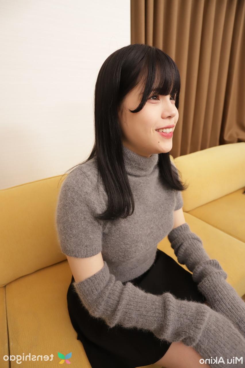 20P Asian babe Miu Akino fucks a man with a small dick & gets creampied