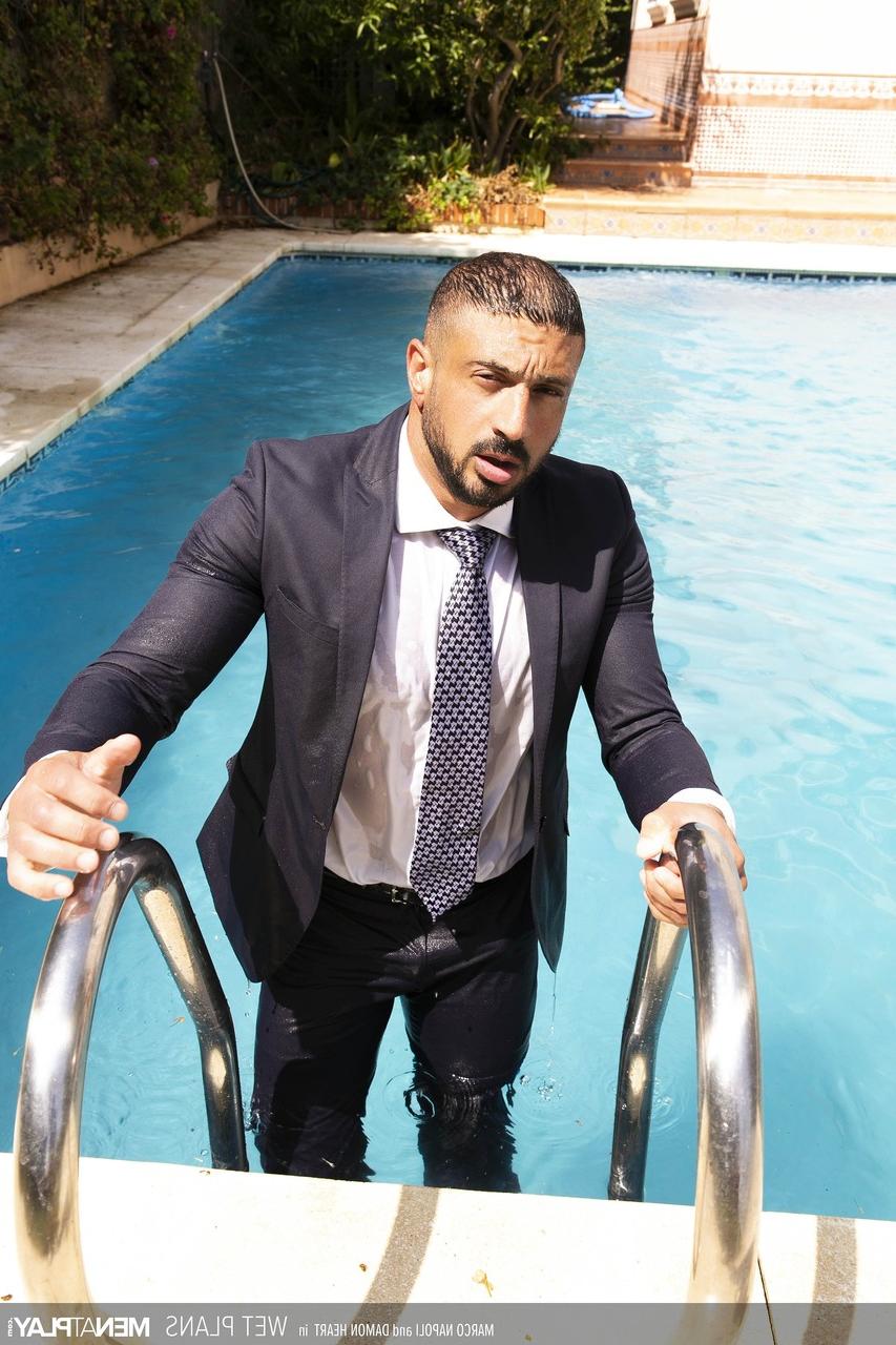 20P O lindo Damon Heart fodendo o latino gay Marco Napoli na bunda