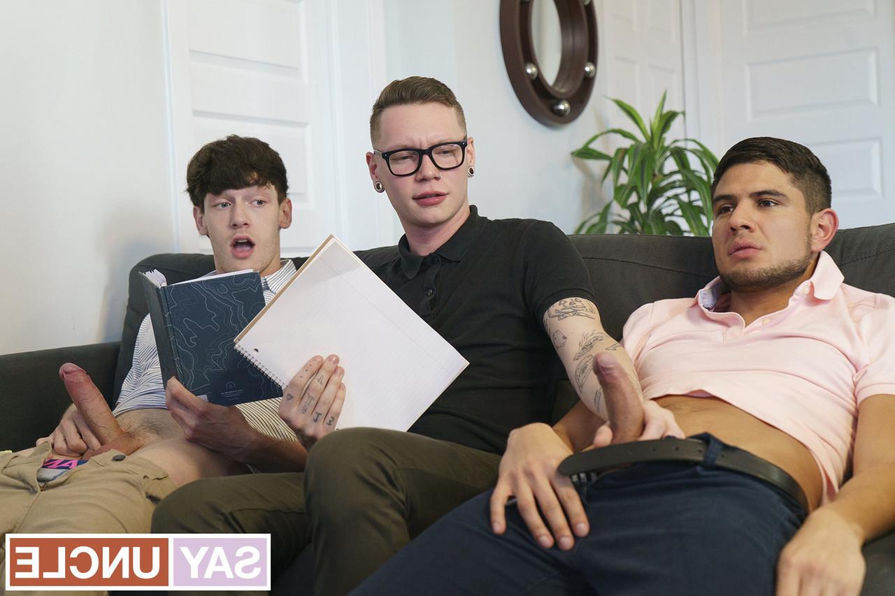 11P Twinks Edward Terrant, Alex Montenegro & Marco Bianchi have a wild anal 3some