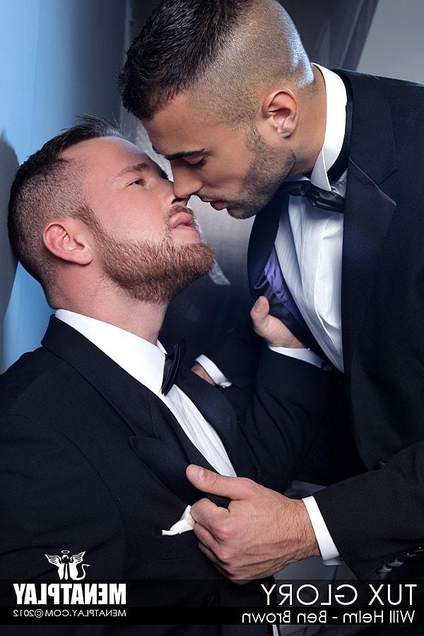 20P Los guapos gays Ben Brown y Will Helm se dan placer oral y follan