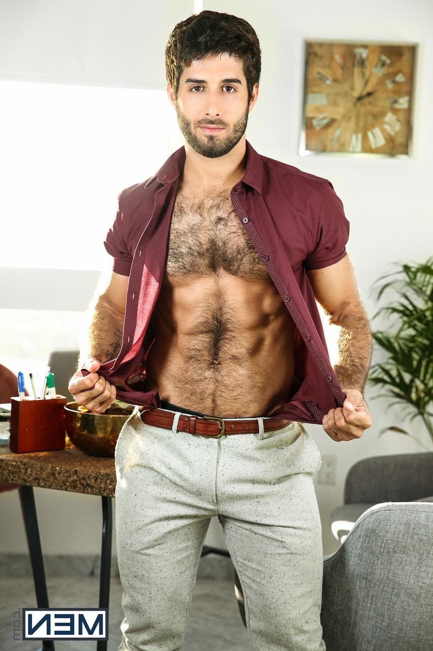 17P Homens gays Diego Sans e Casey Jacks fazem sexo anal depois de poses de roupas íntimas