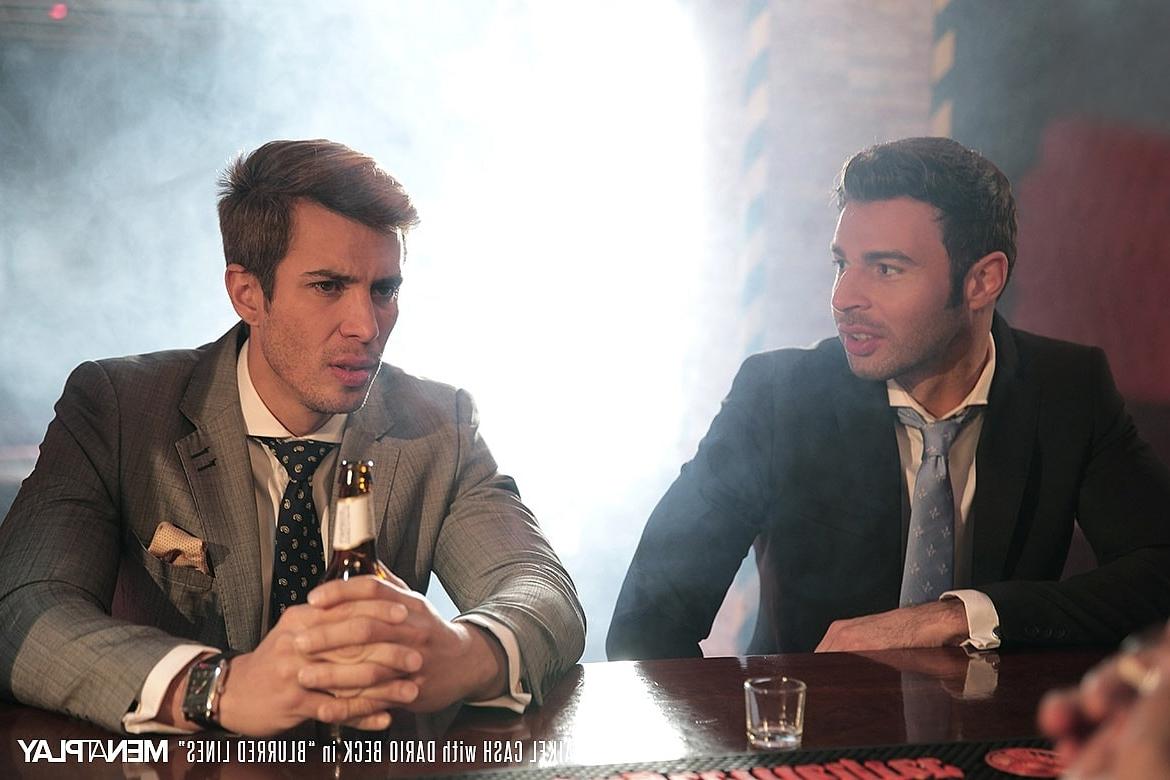20P Os gays excitados Dario Beck e Maikel Cash batem forte na boate