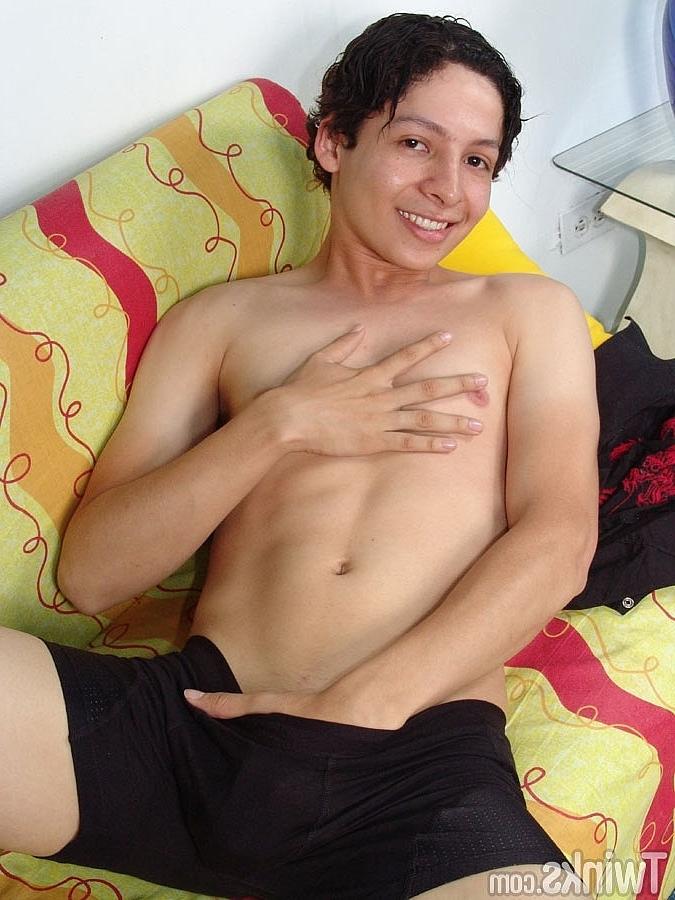 20P Hot twink Federico P shows his erect dick up close while fully naked