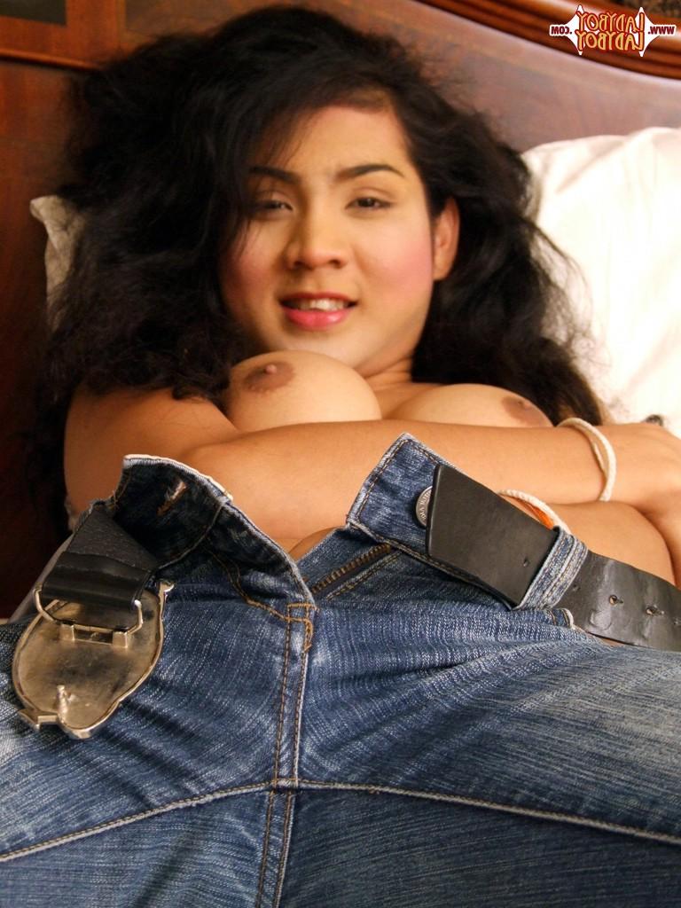 16P Asiático TGirl Helecho
