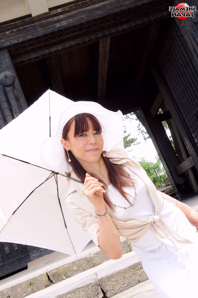 15P Travesti Japão estrelando Sakura Nua Imagens