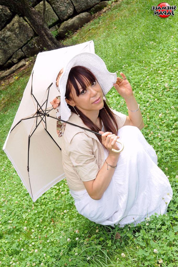 15P Travesti Japão estrelando Sakura Nua Imagens