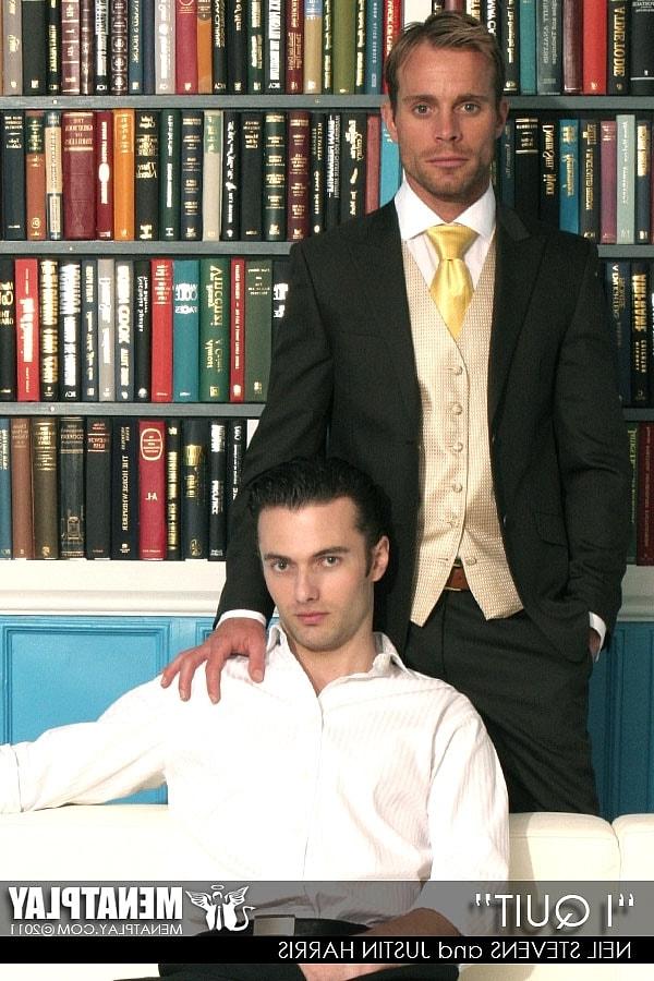 14P Les étudiants gays pervers Justin Harris et Neil Stevens baisent après une réunion de travail