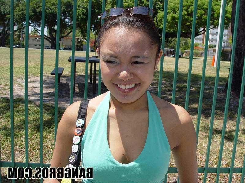 20P Latina newbie Kyra gets in a van and blows off a big dicked stranger