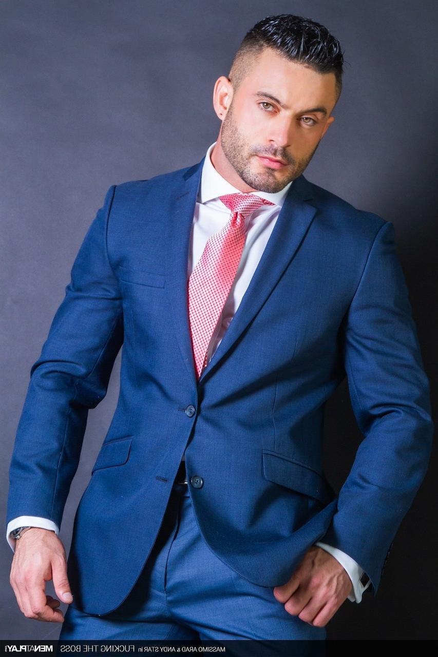 20P Los colegas gays Massimo Arad y Andy Star se chupan la polla y tienen sexo anal