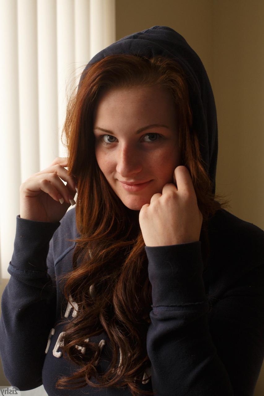 12P Sassy redhead girlfriend Emmy Sinclair shows her big tits and her juicy curves
