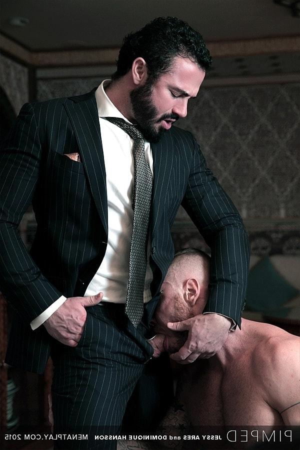 18P El empresario gay Jessy Ares tiene sexo anal duro con un escort musculoso
