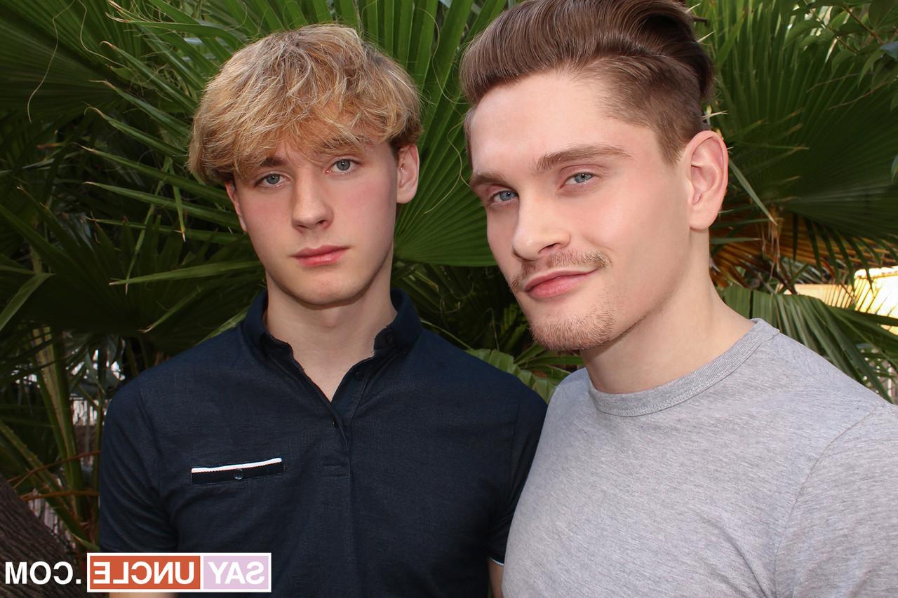 16P Hot twink Skylar Finchh gets a thorough anal pounding after giving head