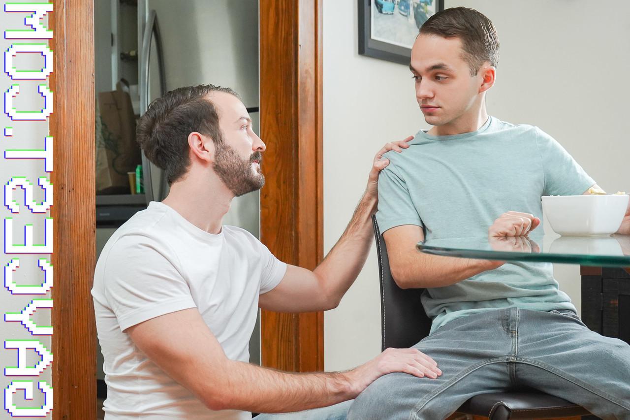 20P Le minet amateur Marcus Barrett se fait prendre en levrette par son beau-père gay