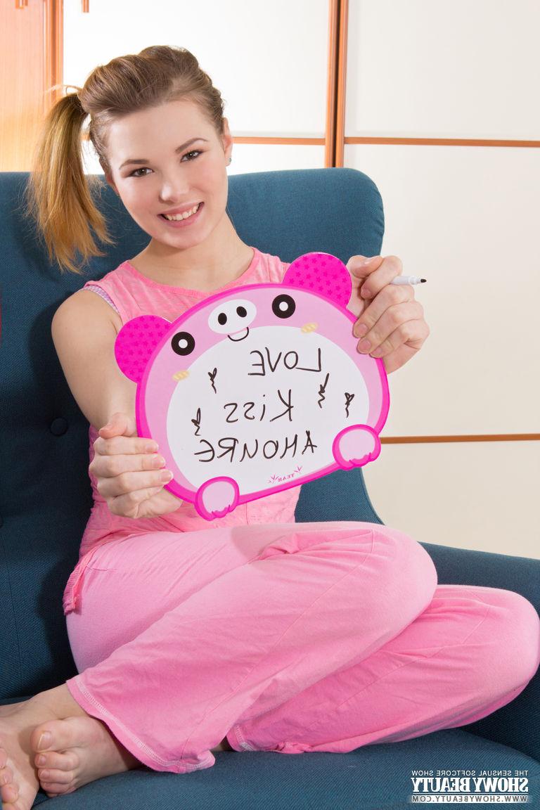 20P Foot fetish princess Melodie strips off her pink outfit and teases nude