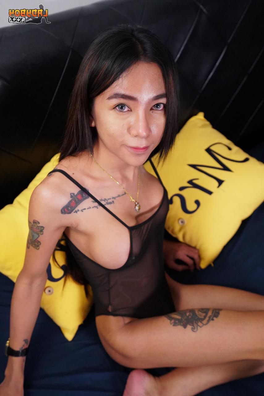 16P Asiática TGirl Pai