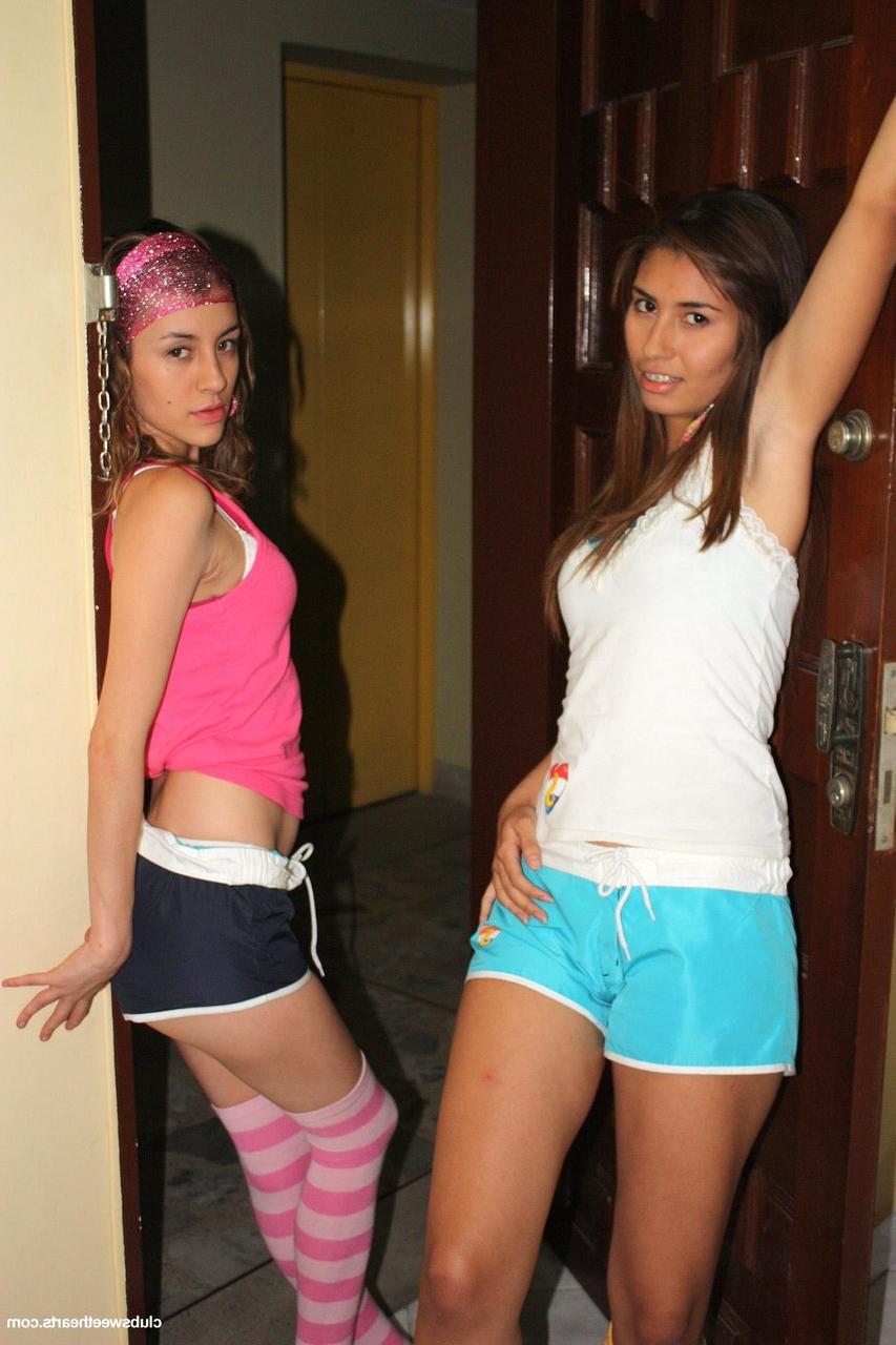 20P Putain de maigre Jenny D, Rosa C