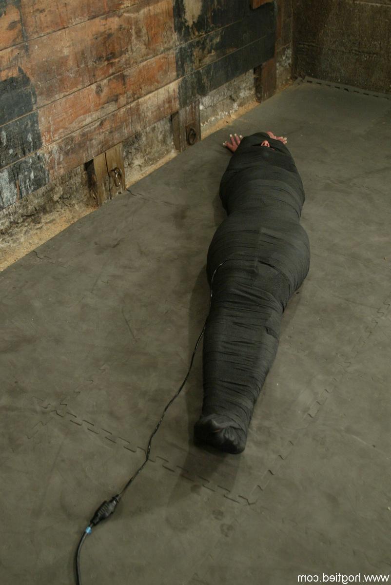 20P Submissive blonde Veronika gets punished with a vibrator in bondage