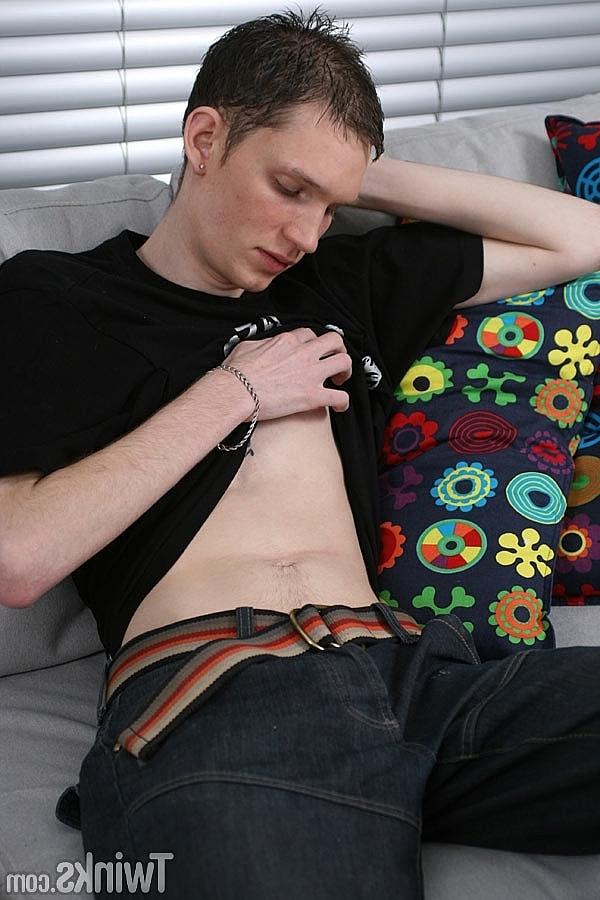 20P Hung twink Kez Lyle strips naked and jerks his big dick until he ejaculates