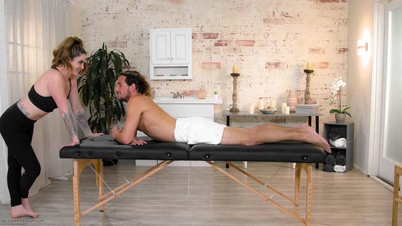 15P Tattooed masseuse Crystal Taylor ends up fucking her client on an air mattress