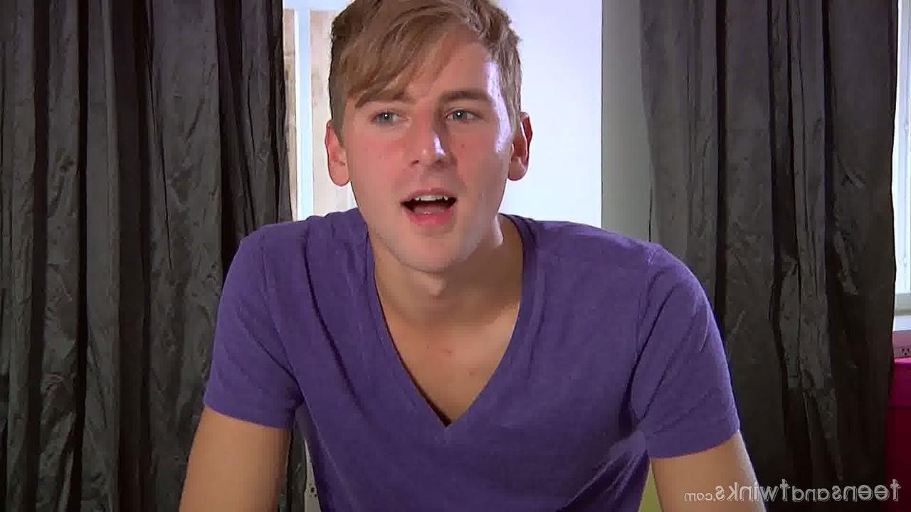 20P Horny twink Carlson fingers his tight anal love hole while jerking off