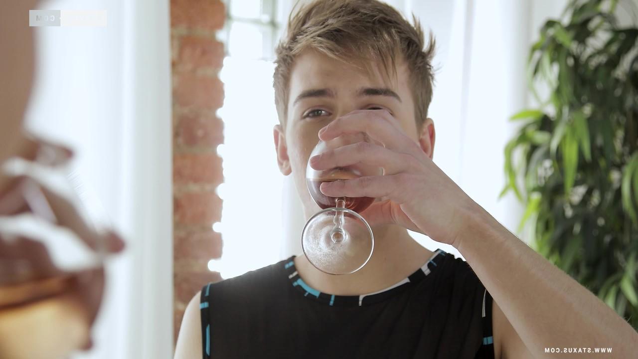 18P Gay hunks Daniel Karrington, Gabriel Clay & Jakob Sky have a wild anal 3some