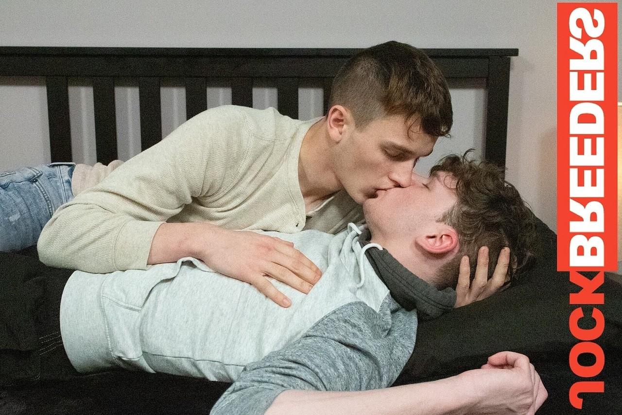 14P Horny twinks Ethan Tate & Tyler Tanner have anal sex after some oral action