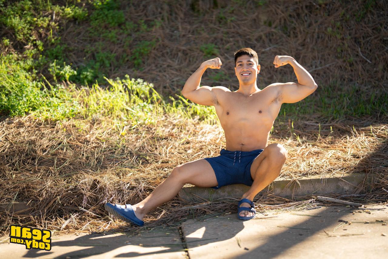 15P Sean Cody Guido, Paco Colombiano