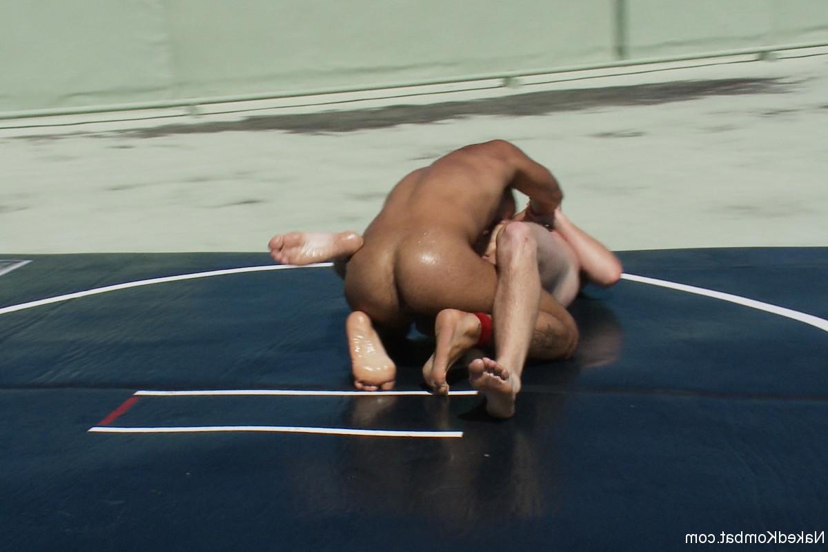 20P Naked Kombat Leo Forte, Sebastian Keys