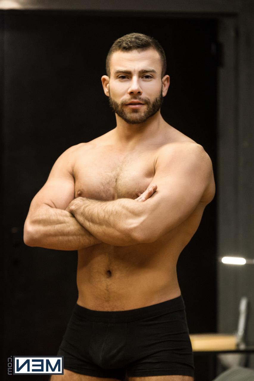 17P Muscular men Pietro Duarte & Diego Reyes cross swords before oral and anal sex