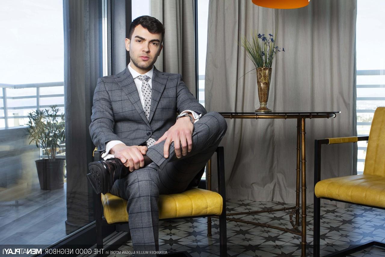 20P Homens gays Alexander Muller e Logan Moore dão prazer oral e foda