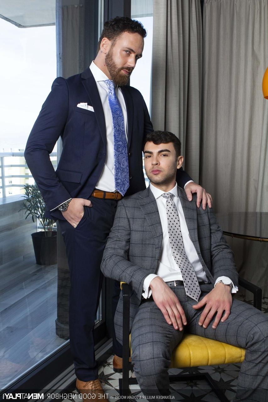 20P Homens gays Alexander Muller e Logan Moore dão prazer oral e foda