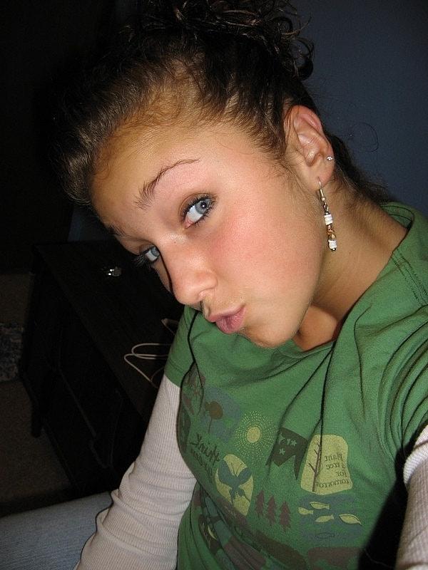 17P Menina Adolescente Fotos