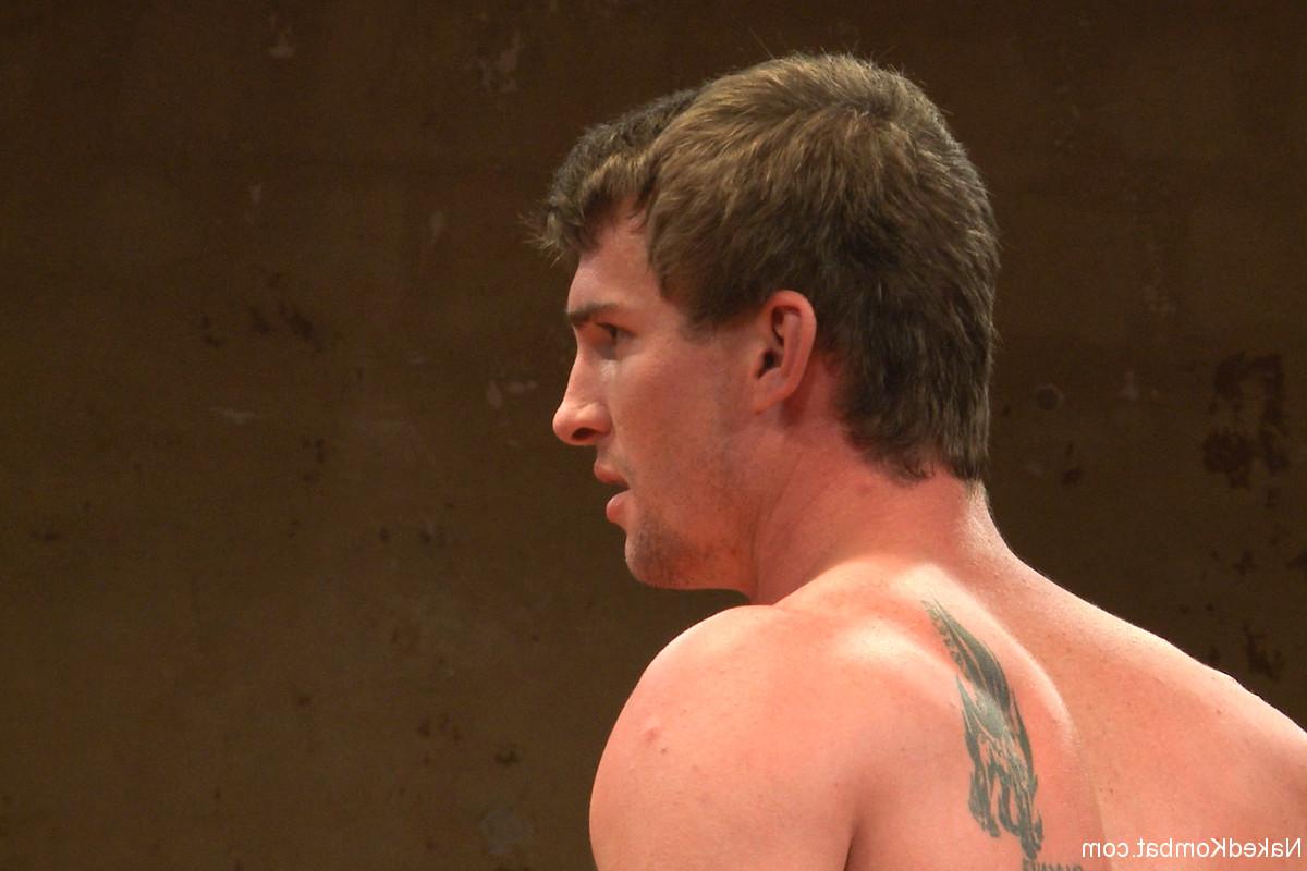 20P Kombat desnudo Bryan Cavallo, Tate Ryder